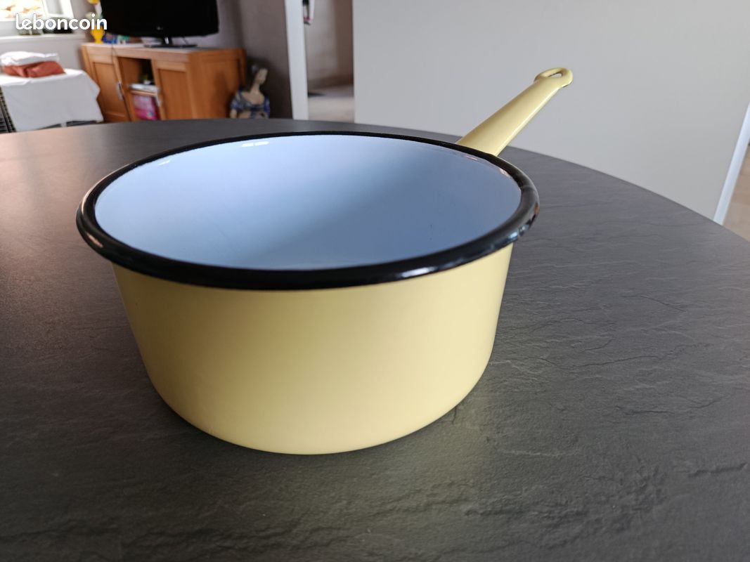 Casserole En Grès Jaune émaillé - Le Bistrot (France) - Modèle MA4