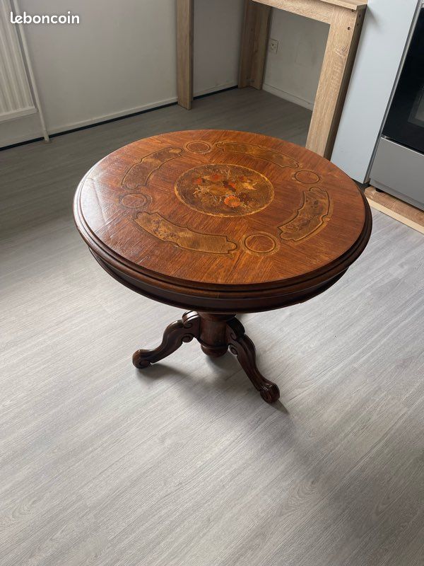 Table ronde (image 1)