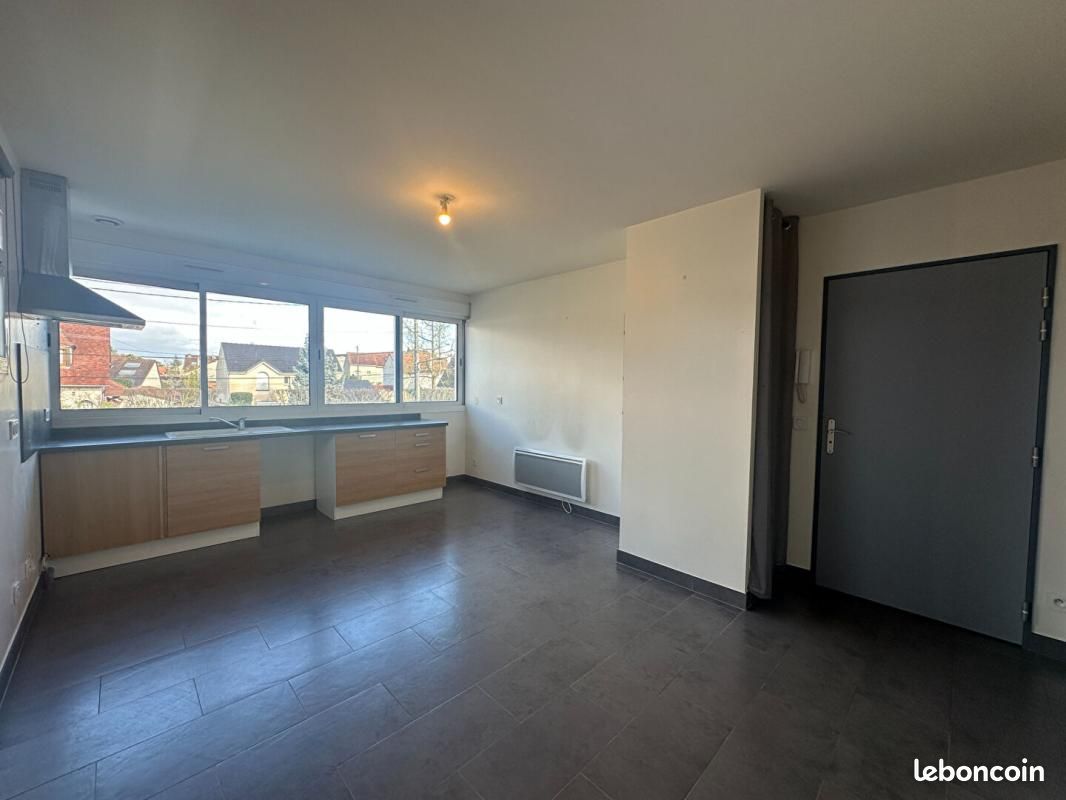 Appartement 2 pièces 42 m² · à Viry-Châtillon · 42 m² · 820 €/mois