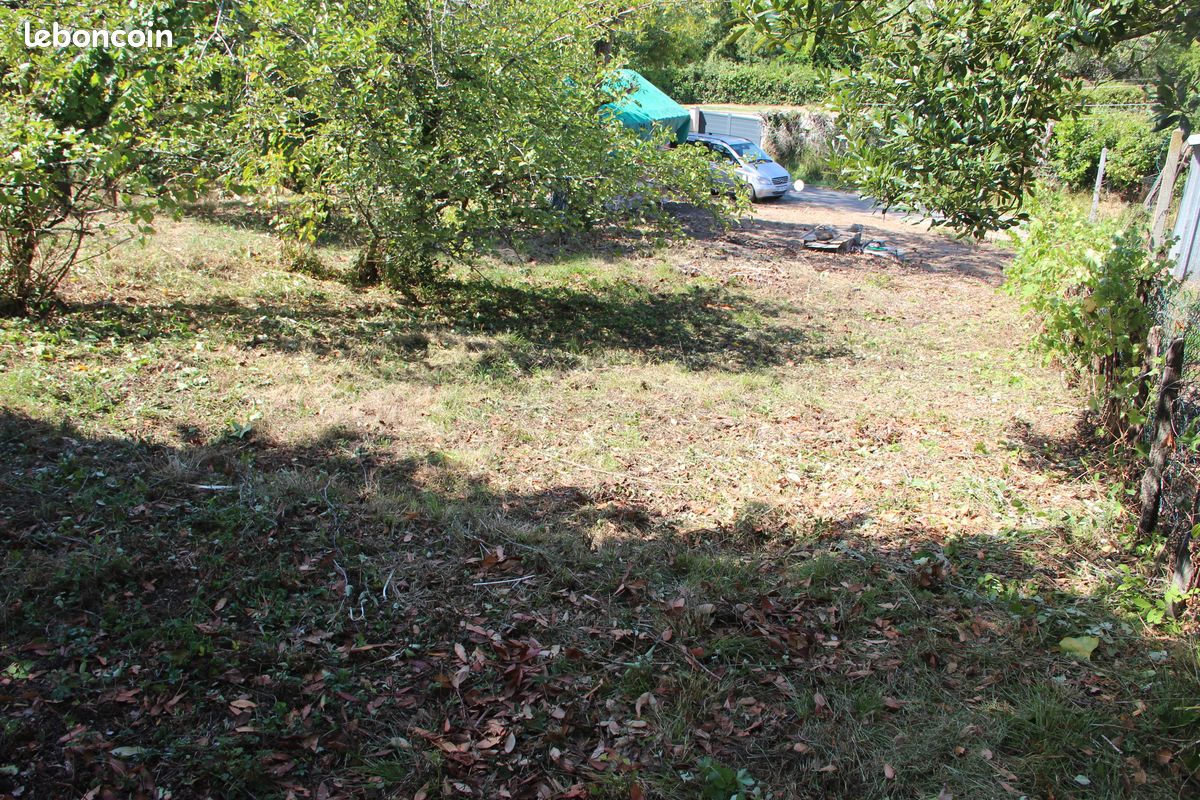Terrain à vendre · à Saint-Caprais-de-Bordeaux · 80 000 €