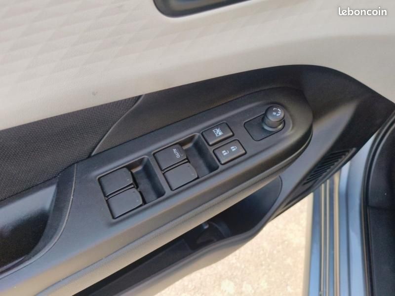 Suzuki Swift 1.2 Hybrid 83ch Privilège (image 16)