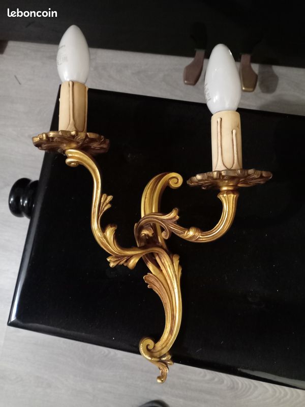Paire d'appliques en métal doré (image 2)