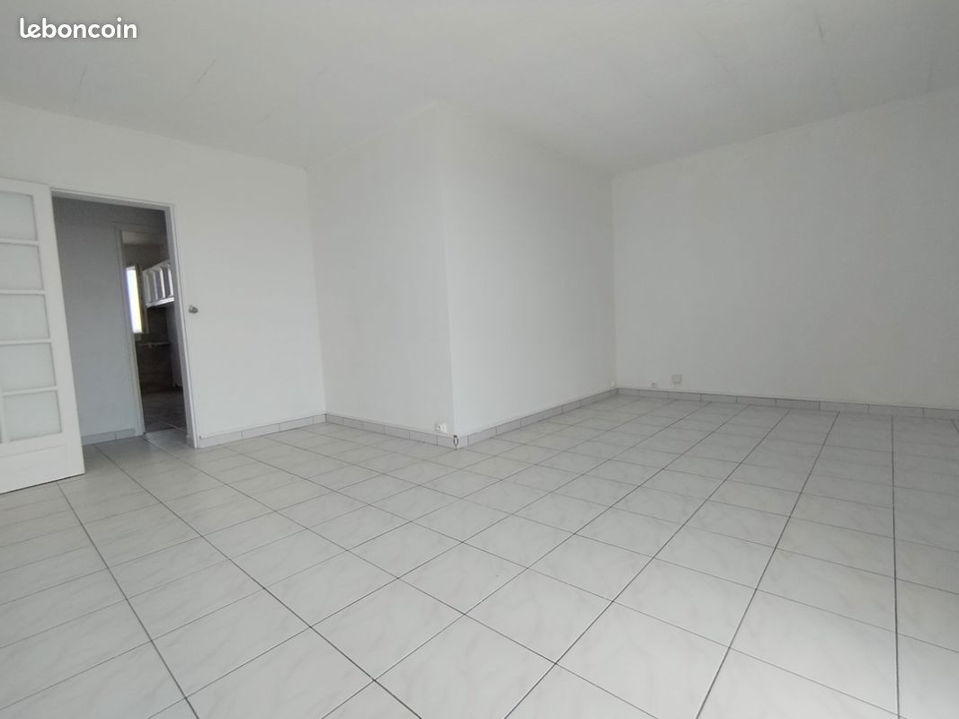 Appartement 4 pièces 64 m² · à La Chapelle-Saint-Luc · 64 m² · 78 990 €