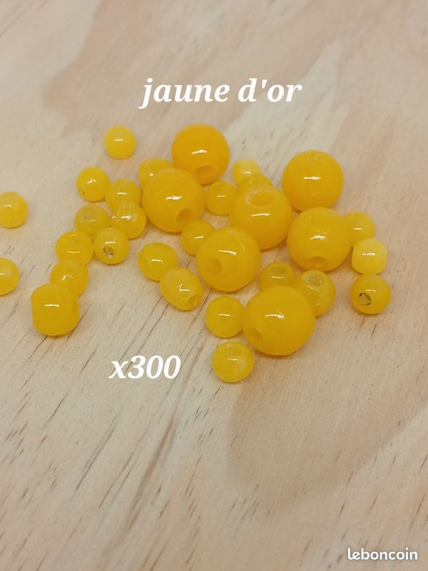 Lot de 300 perles rondes anciennes jaunes d'or (image 1)