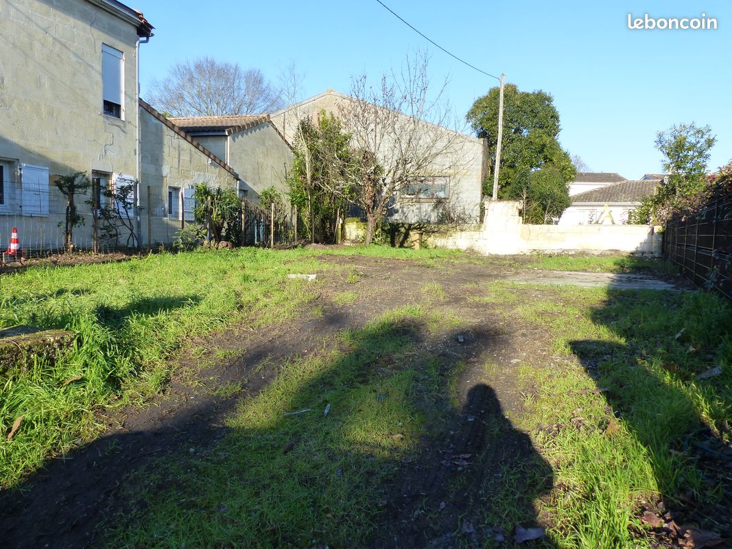 De particulier , terrain à bâtir à Vayres · 79 000 €