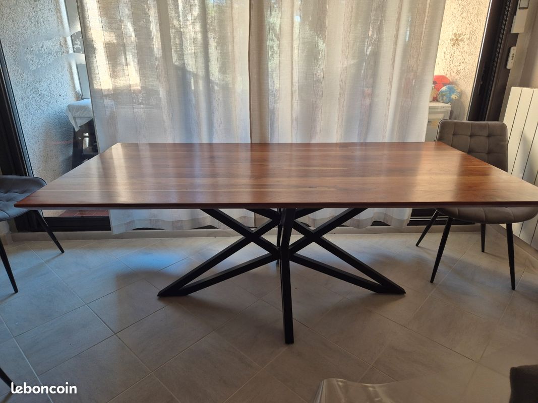 Table a manger en bois d acacia (image 1)