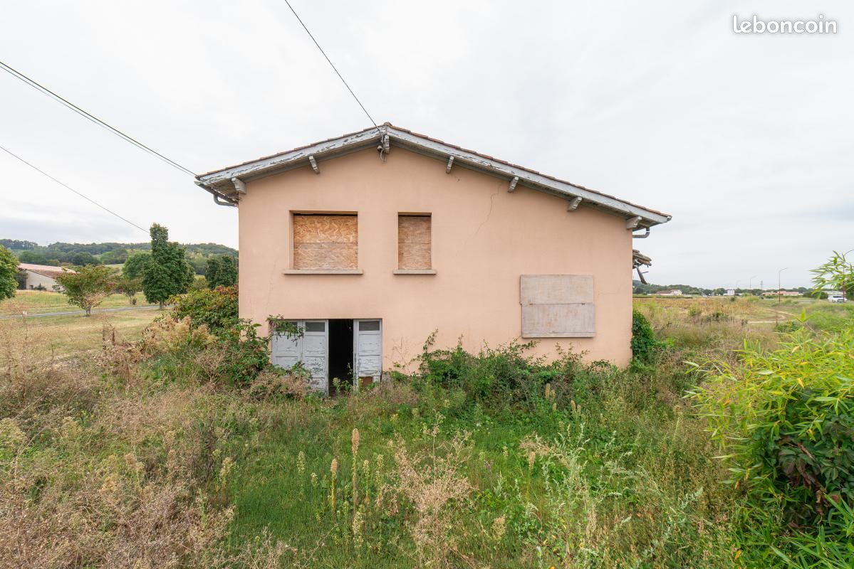 Maison 70 m² · à Sainte-Livrade-sur-Lot · 70 m² · 15 000 €