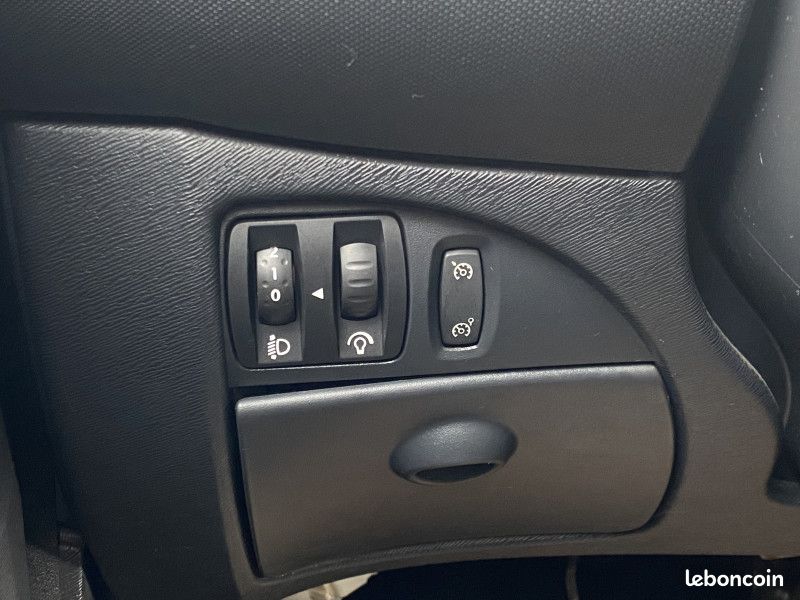 Renault TWINGO II 1.5 DCI 75CH DYNAMIQUE ECO² (image 16)