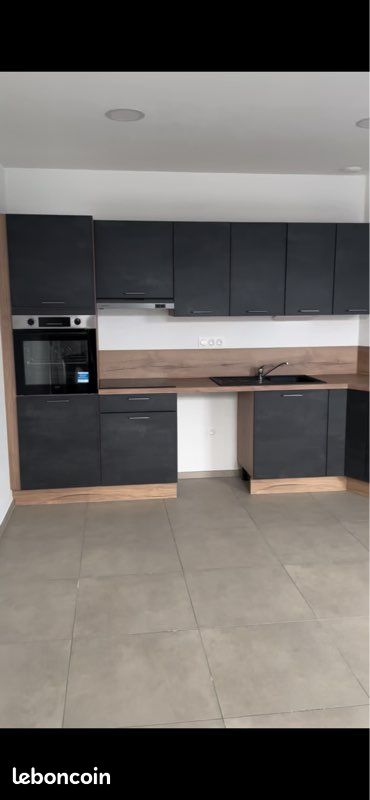 Appartement 3 pièces 86 m² · à Saint-Donat-sur-l'Herbasse · 86 m² · 790 €