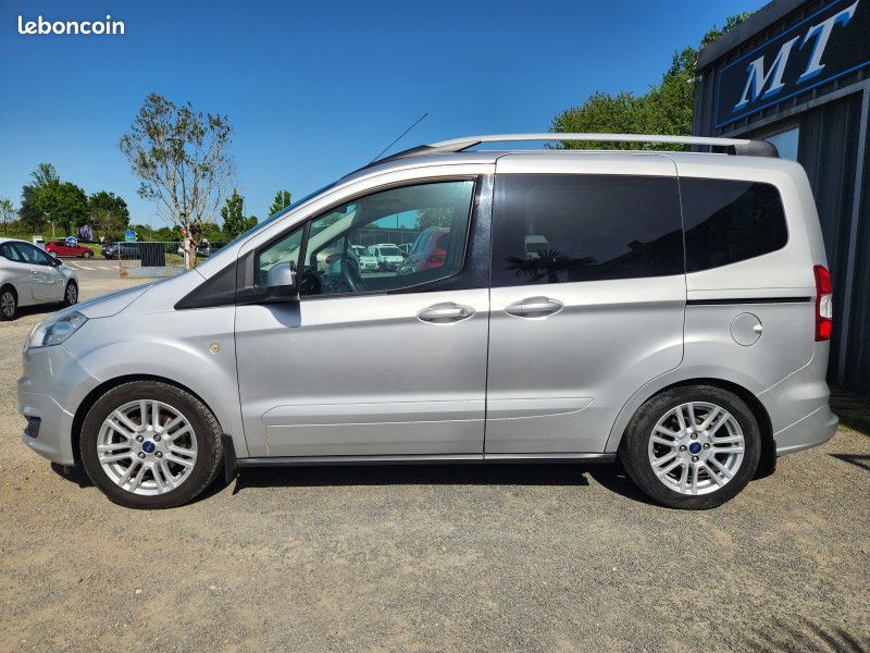 Ford TOURNEO COURIER 1.5 TD 75CH TITANIUM GARANTIE 12 MOIS (image 8)