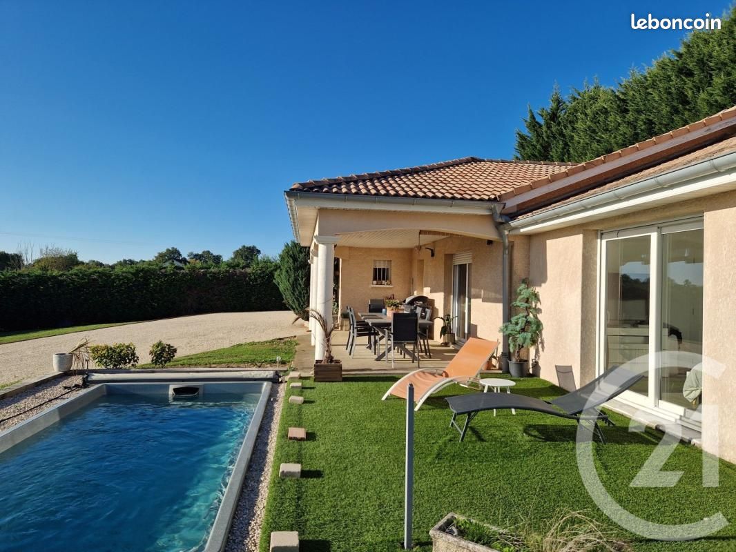Maison 6 pièces 130 m² · à Lescheroux · 130 m² · 264 000 €