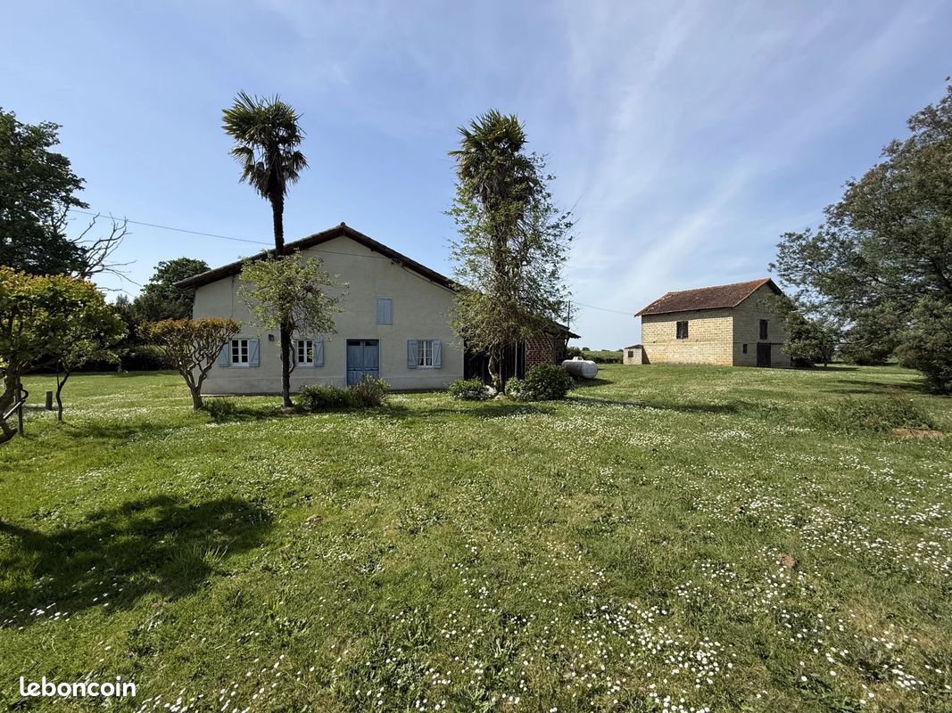 Maison 4 pièces 137 m² · à Avéron-Bergelle · 137 m² · 195 000 €