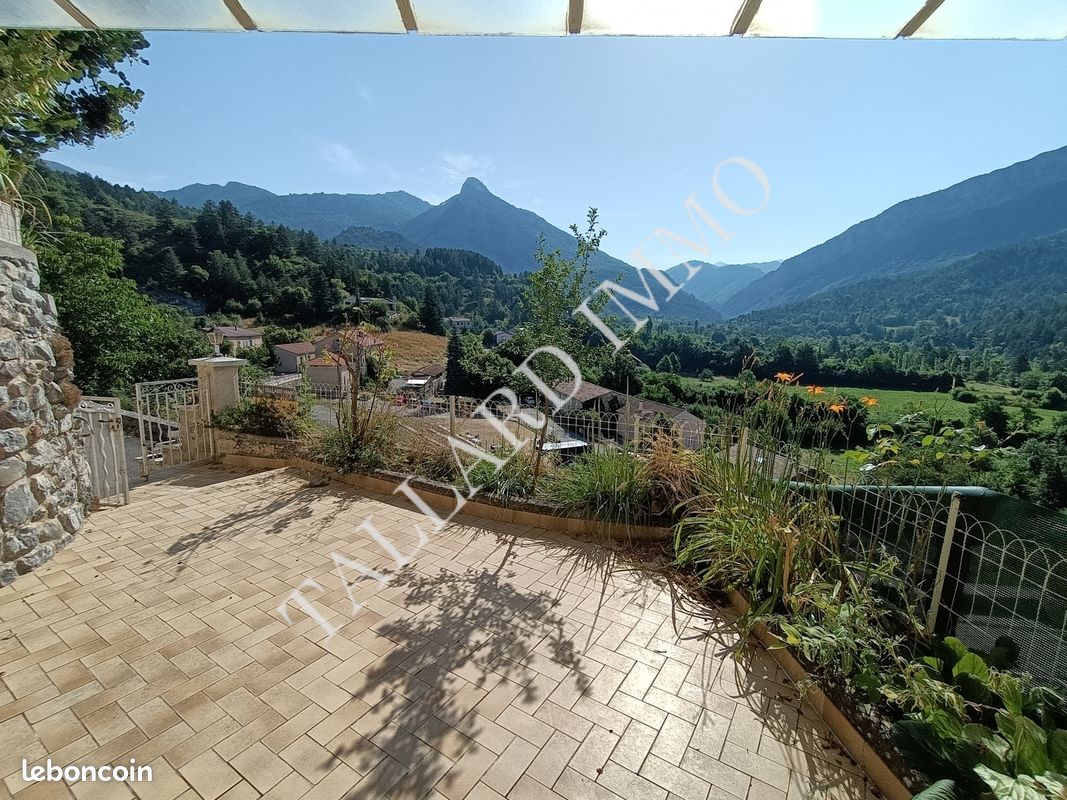 Maison 6 pièces 128 m² · à Clamensane · 128 m² · 122 400 €