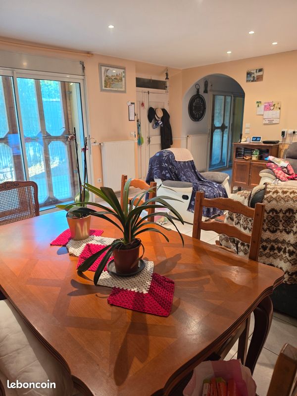 Maison 6 pièces 120 m² · à Sainte-Eulalie · 120 m² · 250 000 €