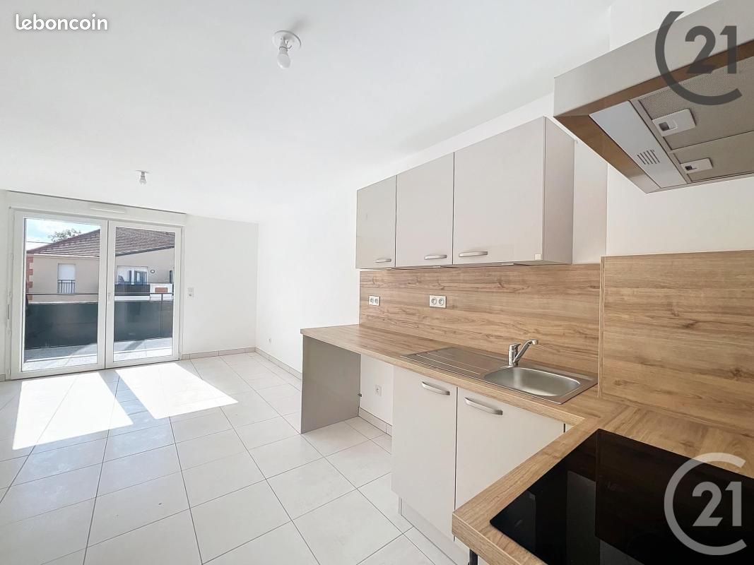 Appartement 2 pièces 40 m² · à Dammarie-les-Lys · 40 m² · 824 €/mois
