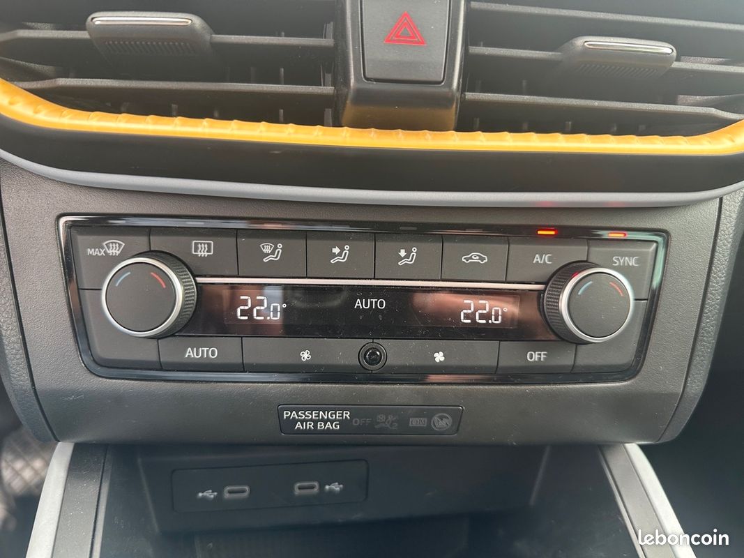 Seat Arona 1.0 TSI 115 BVM 6 STYLE EDITION SPECIAL PHASE 2 BI-TON NOIR METAL TOIT BLANC (image 19)
