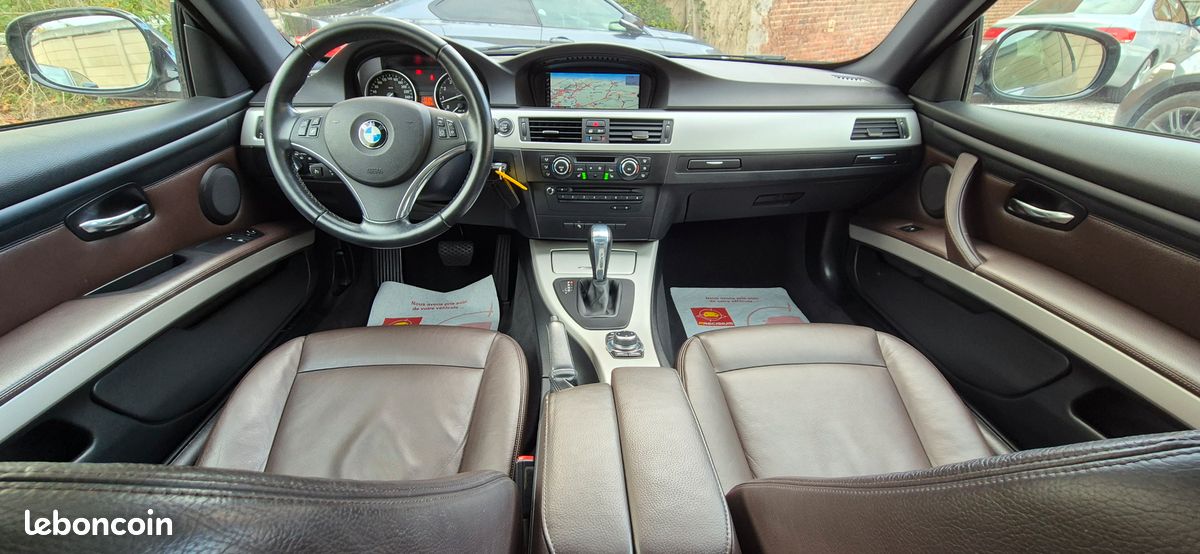 Tres belle bmw 325i x-drive e92 serie 3 coupe phase 2 lci 2012 3.0 essence 6 cylindres en lignes 4 roue motrices 4x4 tres rare 128 000 km 1er main carnet complet bmw gps xenon toit ouvrant 15 490 (image 4)