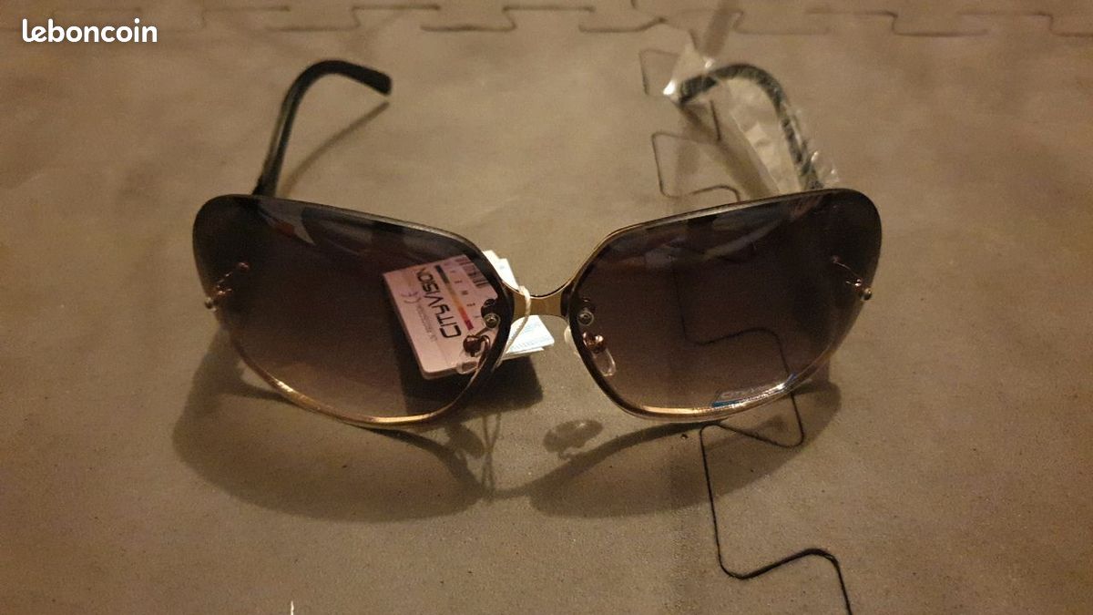 Lunettes de soleil neuf à vendre (image 1)