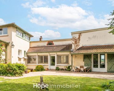 Maison 860 000 € - 215 m²