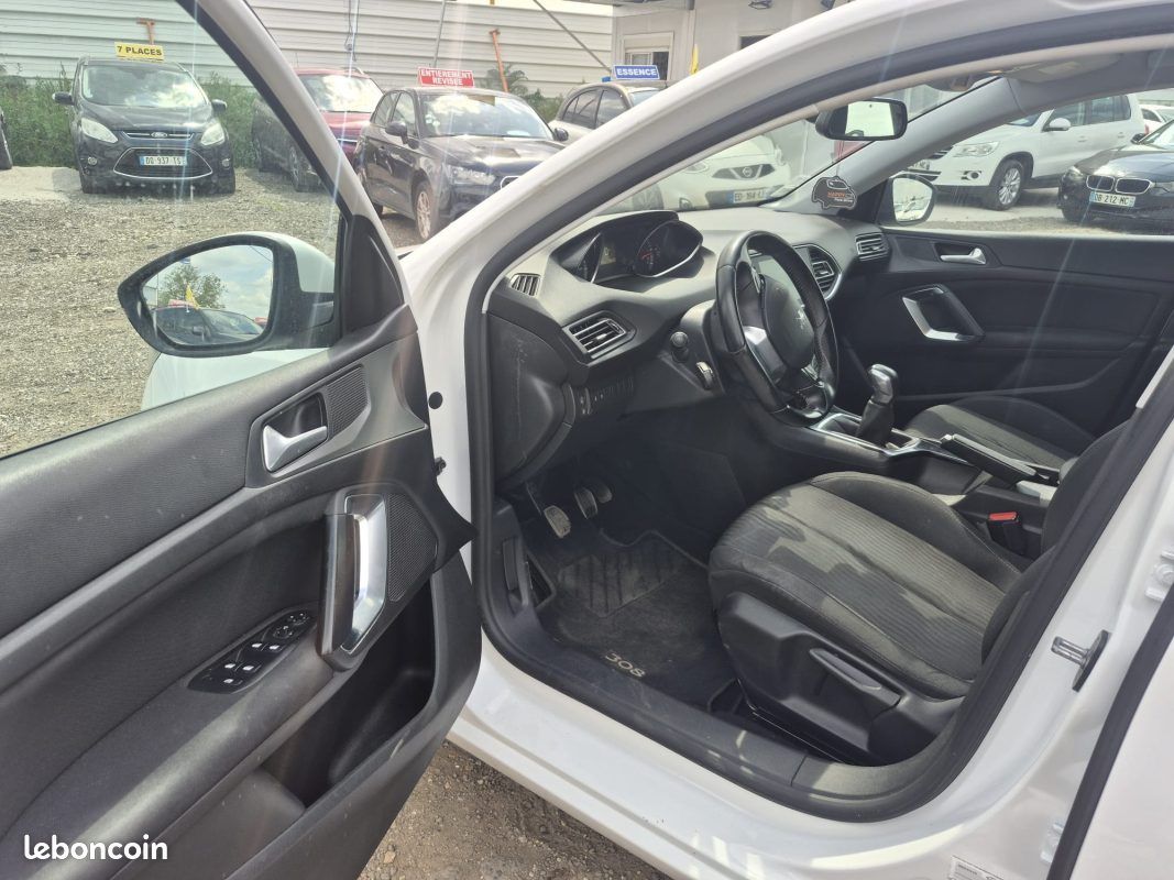 PEUGEOT 308 II 1.6 BLUEHDI 100CH S&S GPS Jantes clim super etat (image 6)