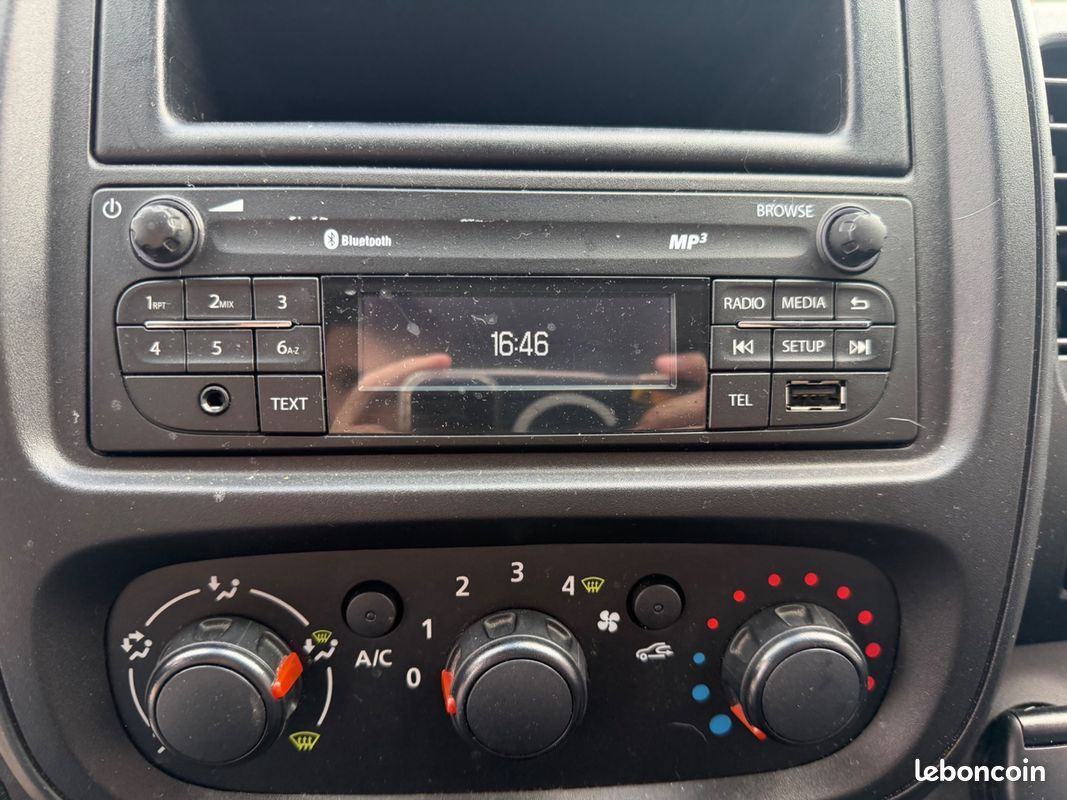 OPEL VIVARO VU FOURGON 1.6 CDTI 115CH 2900 L2H1 LONG - AMÉNAGER VANMANIA - FRIGO - BANQUETTE/LIT - RÉGULATEUr (image 26)