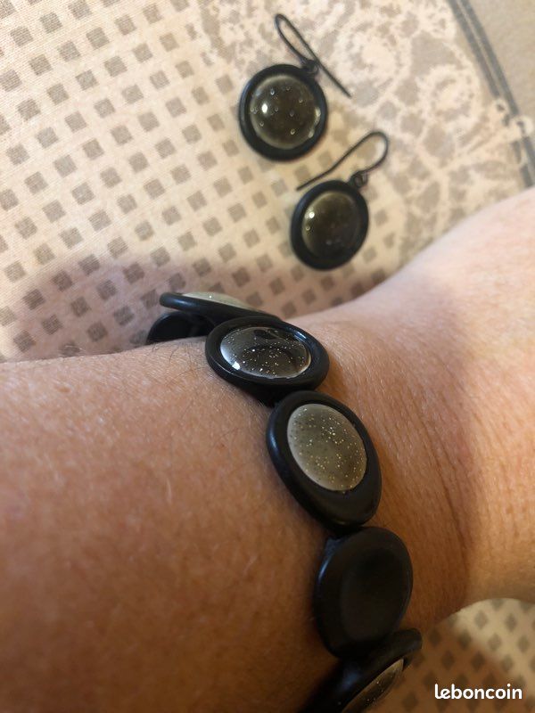 Bracelet et boucle d oreille t je bon etat (image 3)