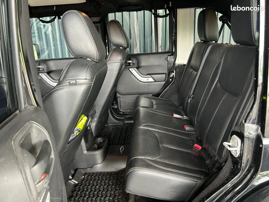 JEEP Wrangler 2.8 D 200ch Sahara - 2014 - 134 500 km - Boîte auto - GARANTIE 6 MOIS (image 20)