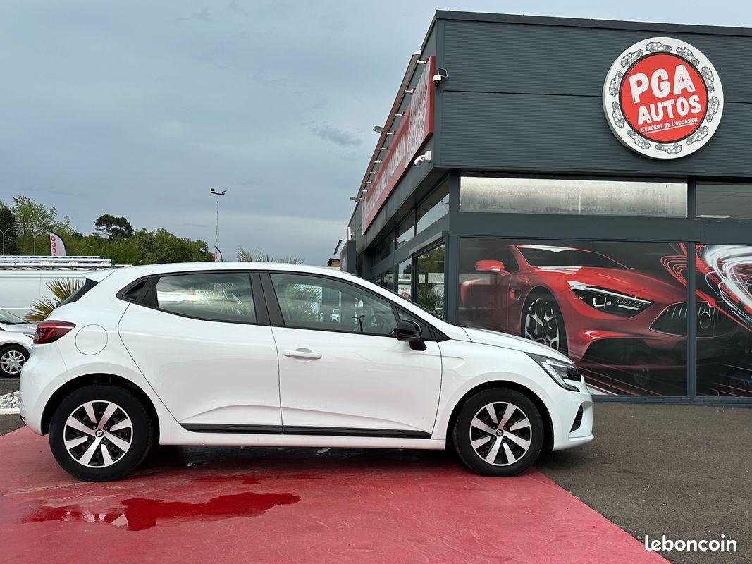 Renault Clio 1.0 L TCe 90 CH "Equilibre" 1ère Main (image 9)