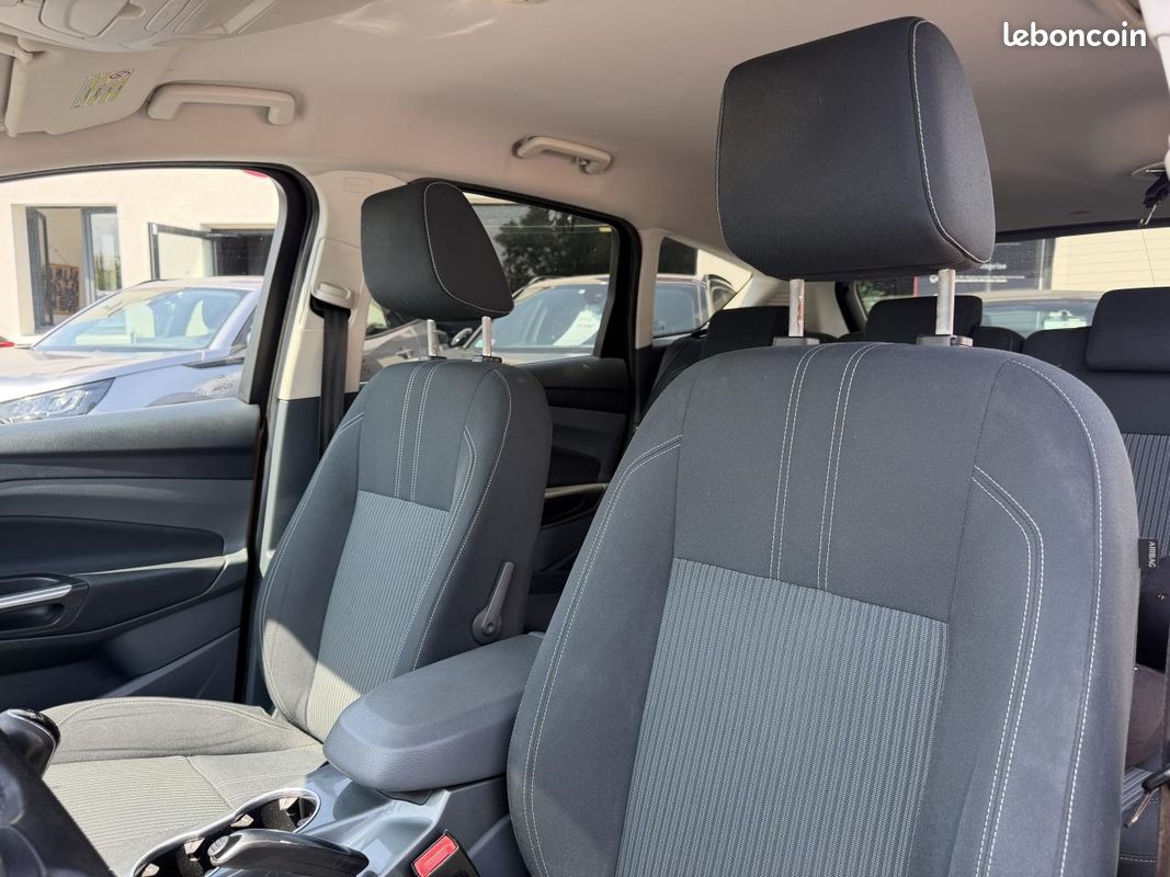 FORD C-MAX 1.6 TDCi 115ch FAP Titanium (image 7)