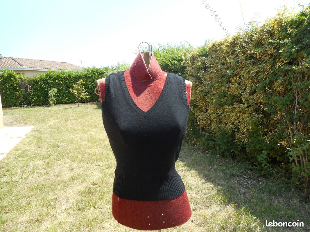 Gilet sans manche noir col v max mara laine T M (image 1)