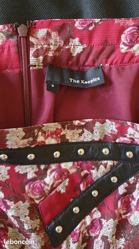 Mini Jupe Cooperative Rouge à Fleurs, Taille S, Boutonné, En Viscose Douce