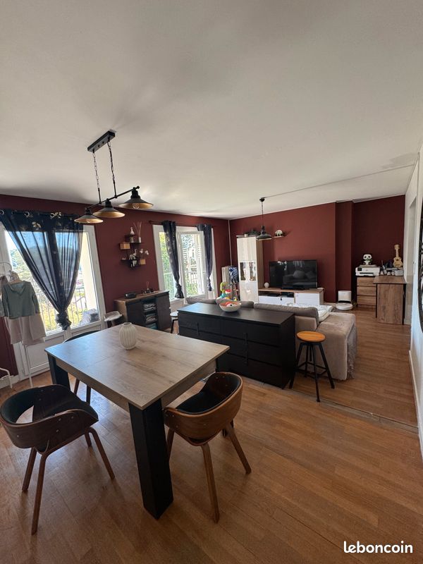 Appartement 3 pièces 82 m² · à Lons-le-Saunier · 82 m² · 145 000 €