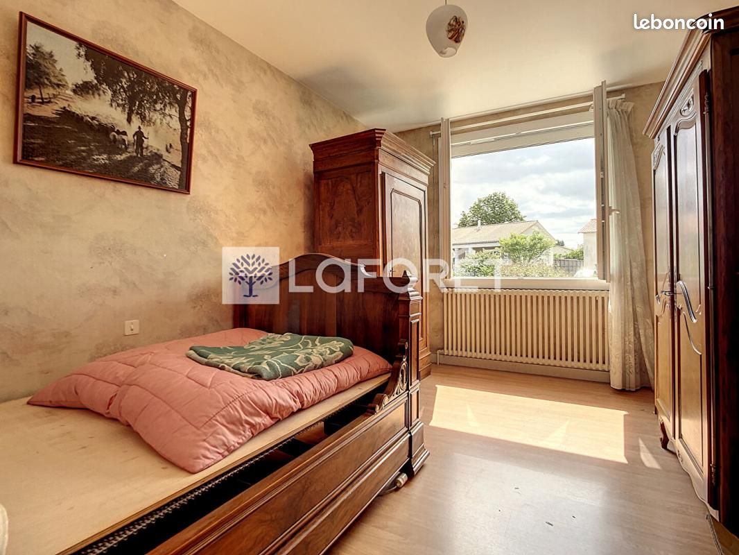 Pavillon 4 pièces 118 m² - Parthenay 79200 (image principale 13)