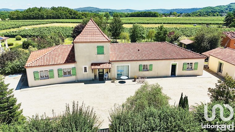 Villa 8 pièces 264 m²