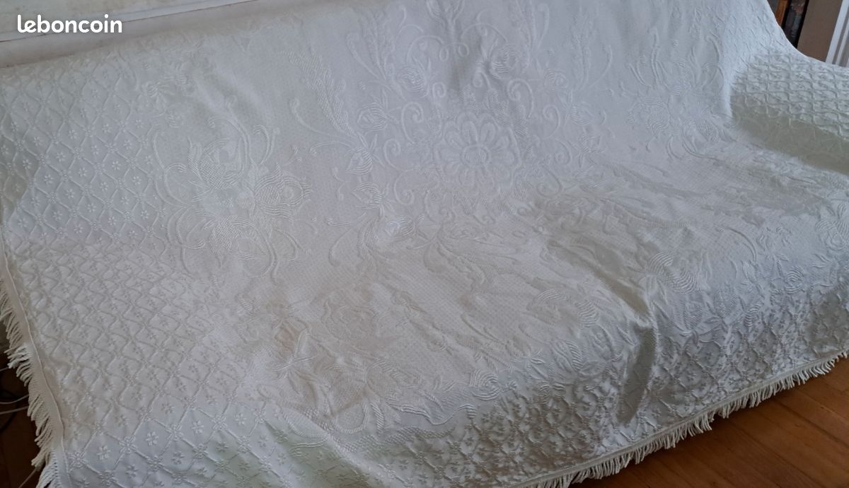 Couvre-lit blanc satiné (image 6)
