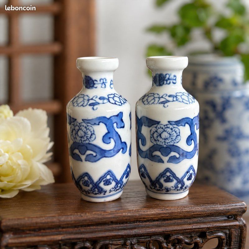 Paire de mini-vases en porcelaine de Liling – Bleu & Blanc vintage (image 1)