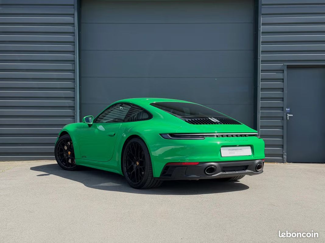 Porsche 911 Carrera 4 GTS PDK (image 2)