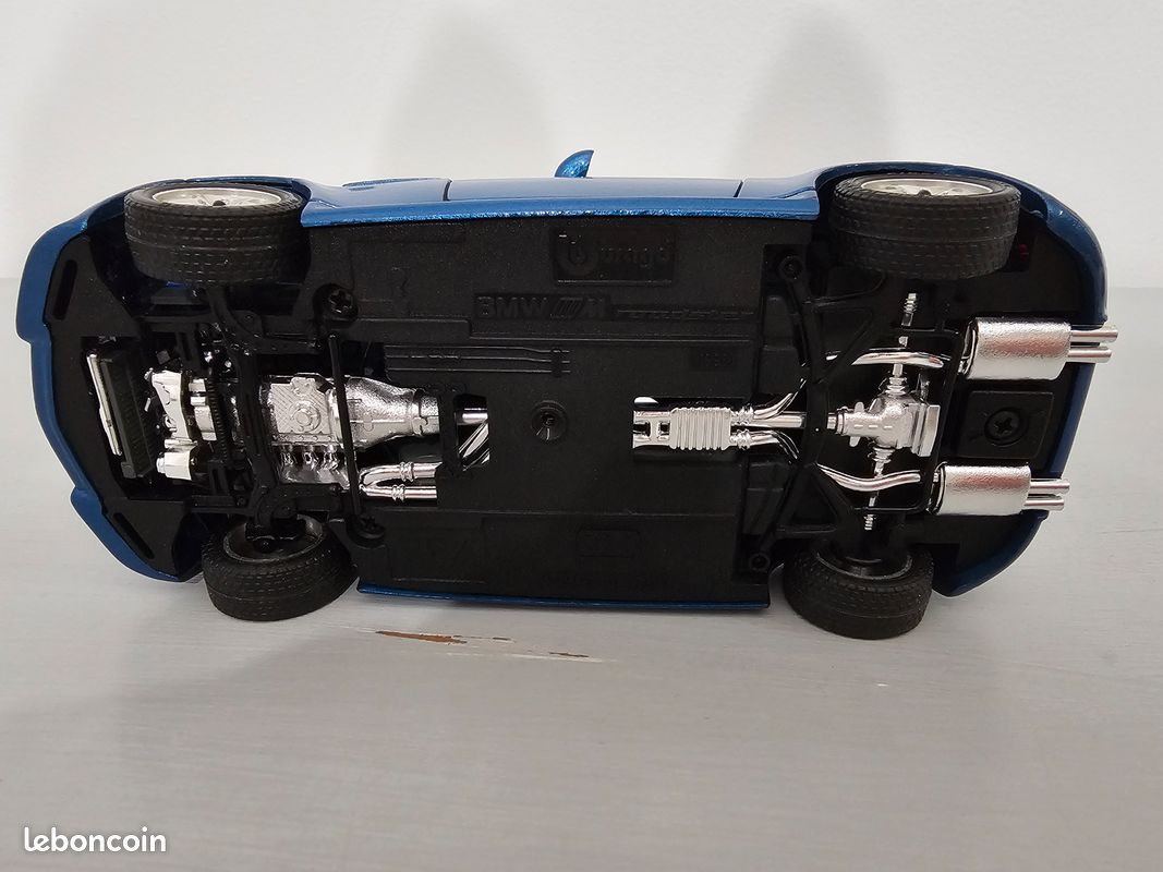 BMW Z3 M Roadster 1996 Miniature Burago 1/18 - Bleu Cabriolet - Sans Boîte