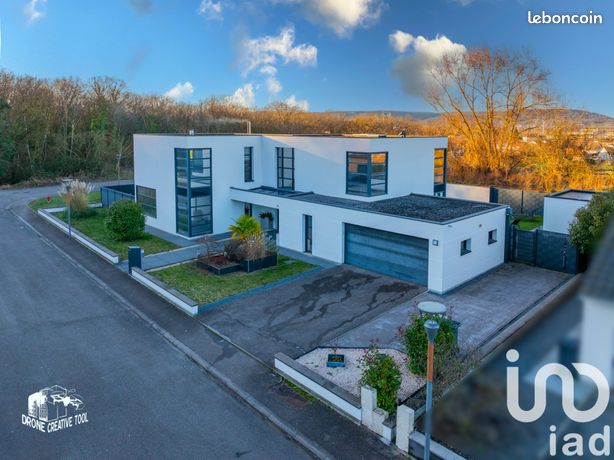 Maison 8 pièces 250 m²