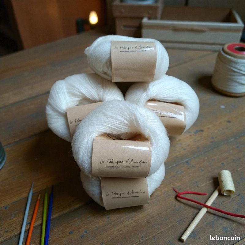 Lot pelotes de laine blanc scintillant (image 1)
