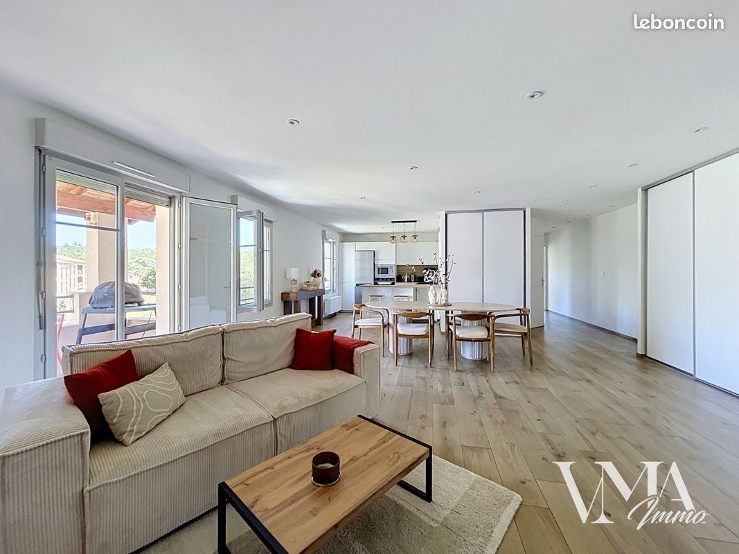 Appartement 3 pièces 84 m² · à Porte des Pierres Dorées · 84 m² · 260 000 €