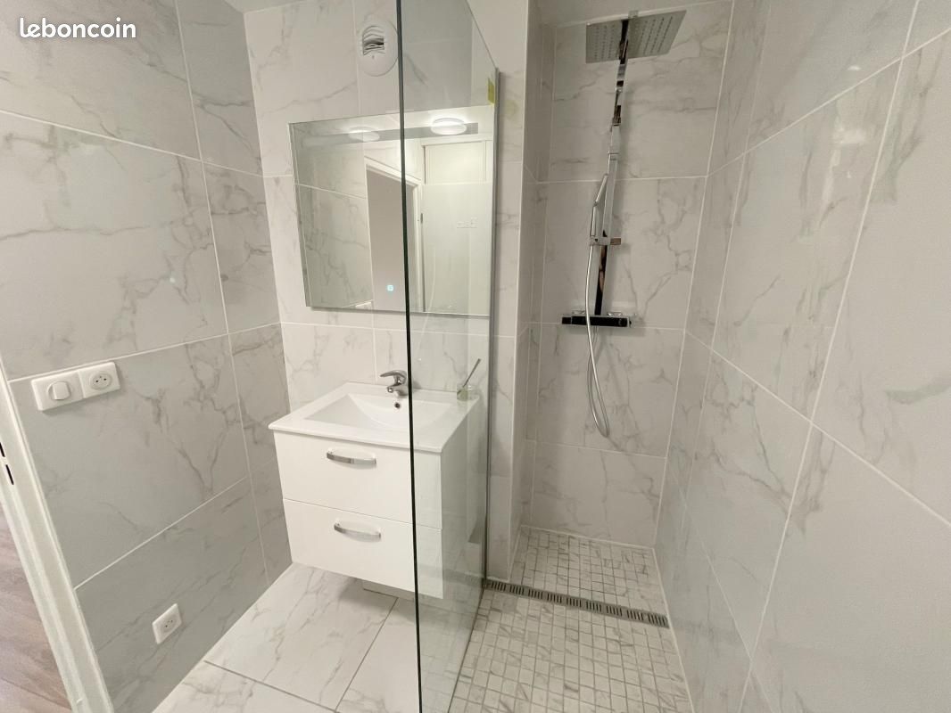 Appartement a louer  - 2 pièce(s) - 46 m2 - Surfyn