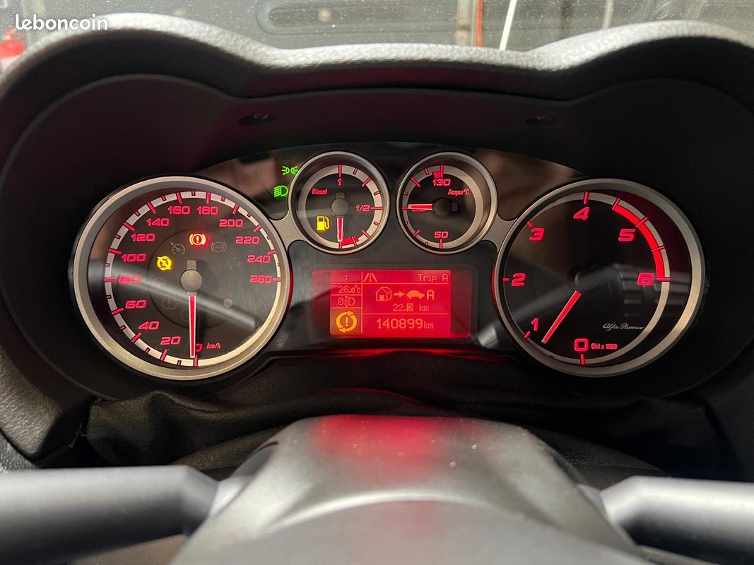 ALFA ROMEO MITO 1.3 JTDm Start Stop 95 Distinctive / KIT EMBRAYAGE NEUF (image 25)