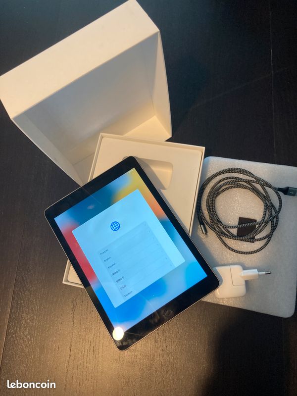 APPLE WiFi 64 Go Gris sidéral (5e gen
