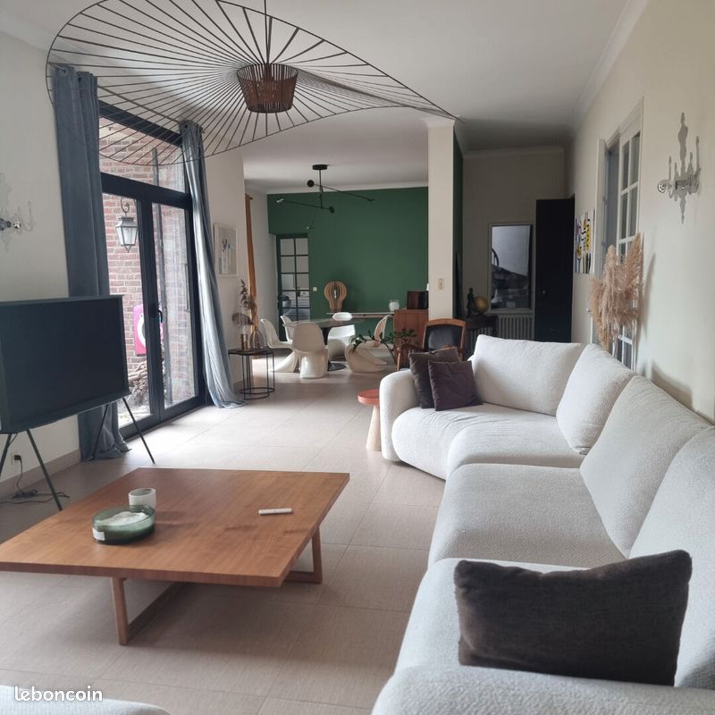 Maison 8 pièces 326 m² · à Saint-Quentin · 326 m² · 476 000 €