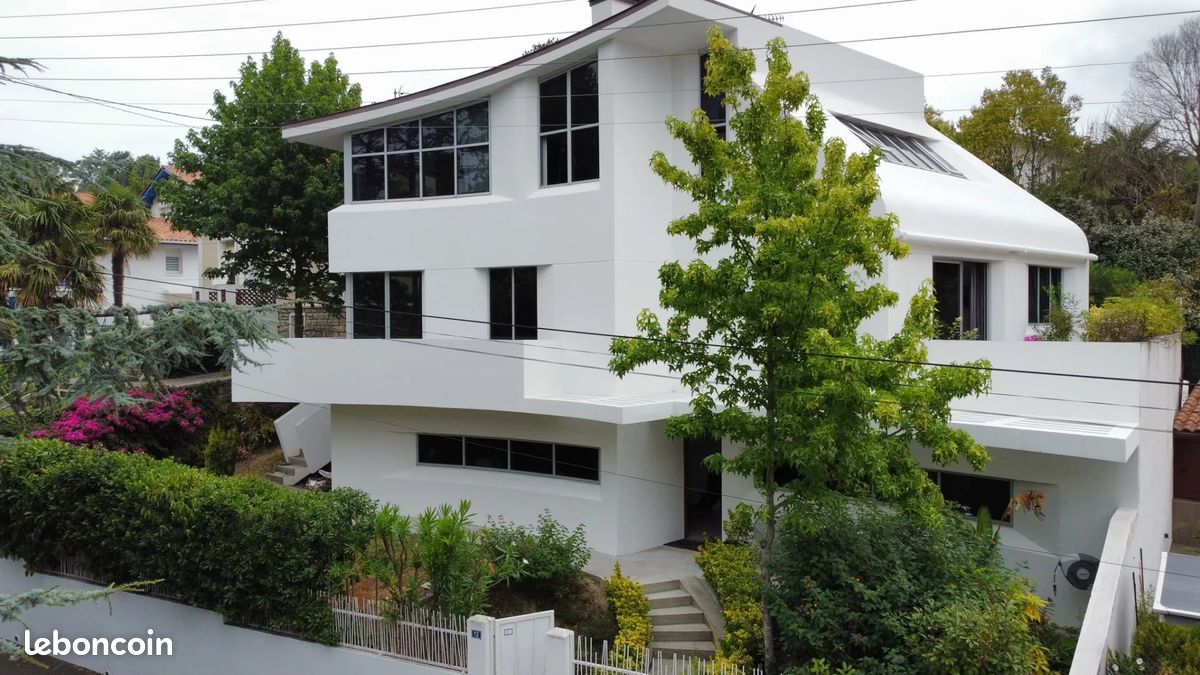 Maison 10 pièces 320 m² · à Hendaye · 320 m² · 1 090 000 €