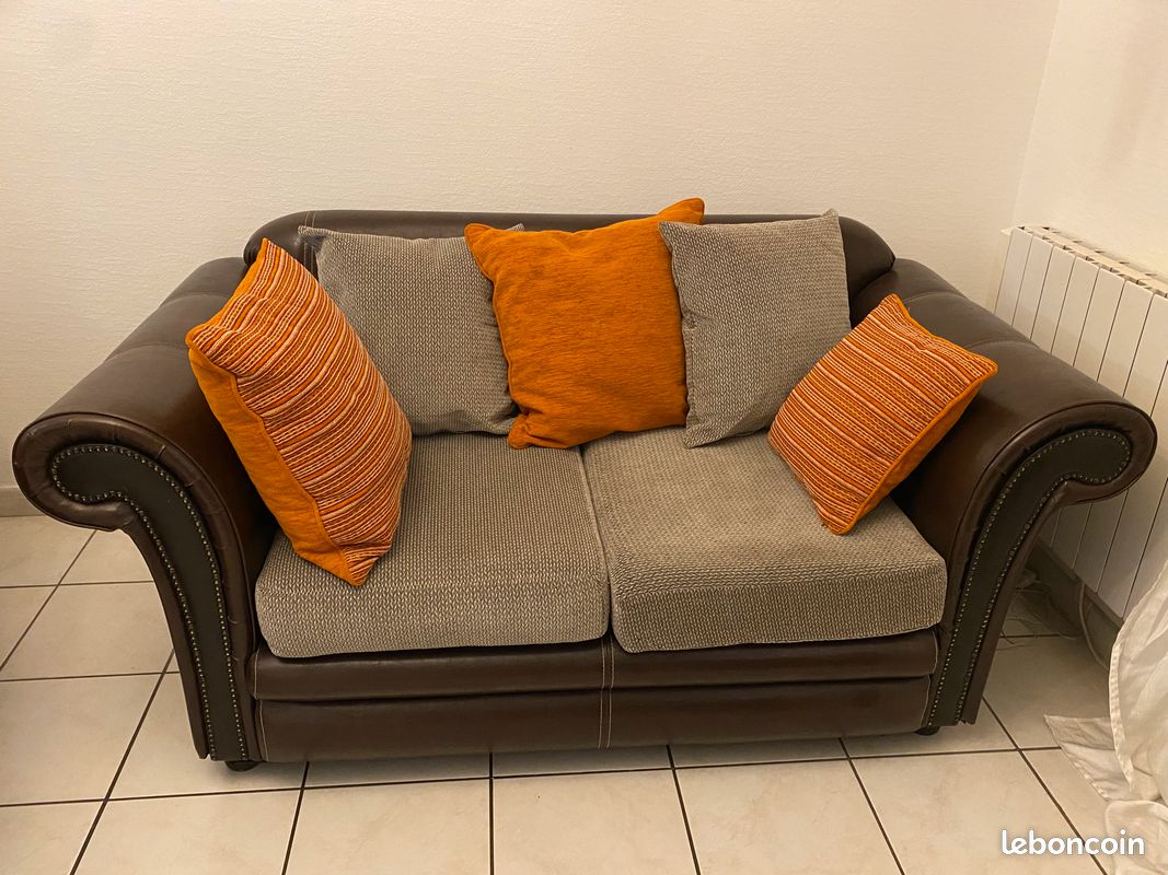 2 canapés cuir et tissu + 1 fauteuil cuir urgent (image 1)