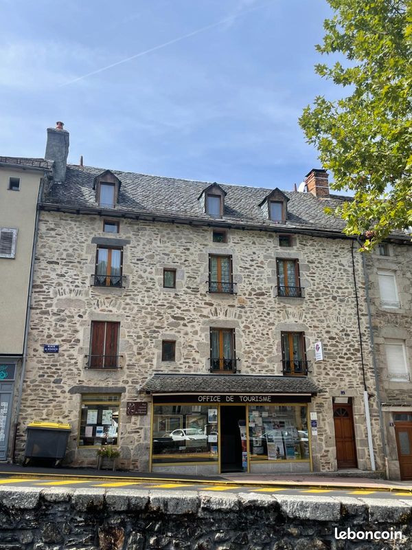 Immeuble 7 pièces 110 m² · à Chaudes-Aigues · 110 m² · 243 800 €