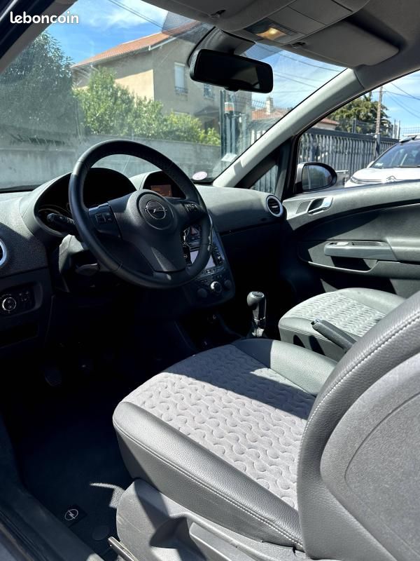 Opel Corsa IV 1.4 Twinport Cosmo 3p (image 6)