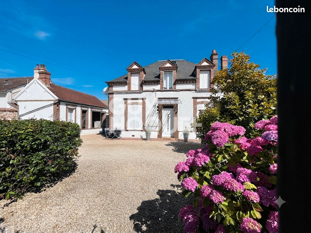 Maison 6 pièces 130 m² · à Ézy-sur-Eure · 130 m² · 336 000 €